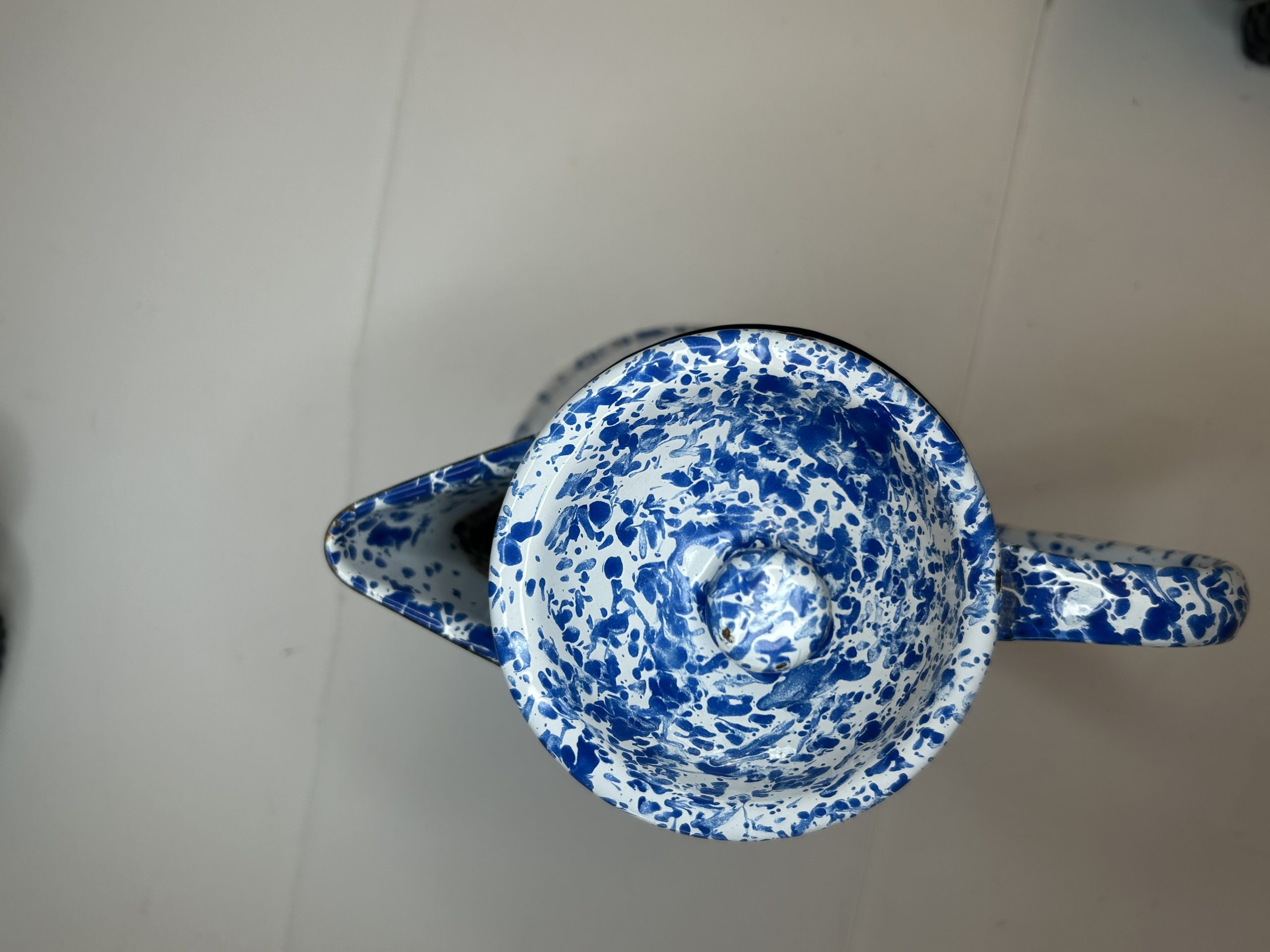 Vintage-blue-white-Enamelware-farmhouse - Image 2