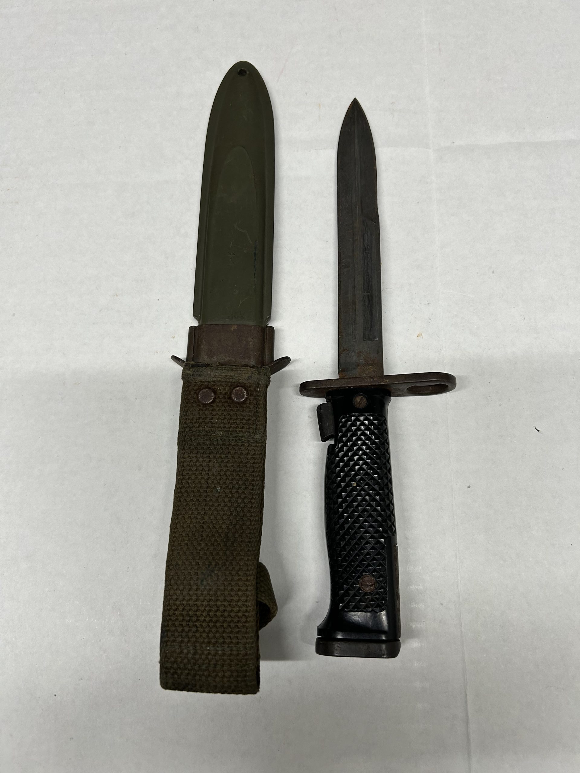U.S. Military fixed knife with scabbard