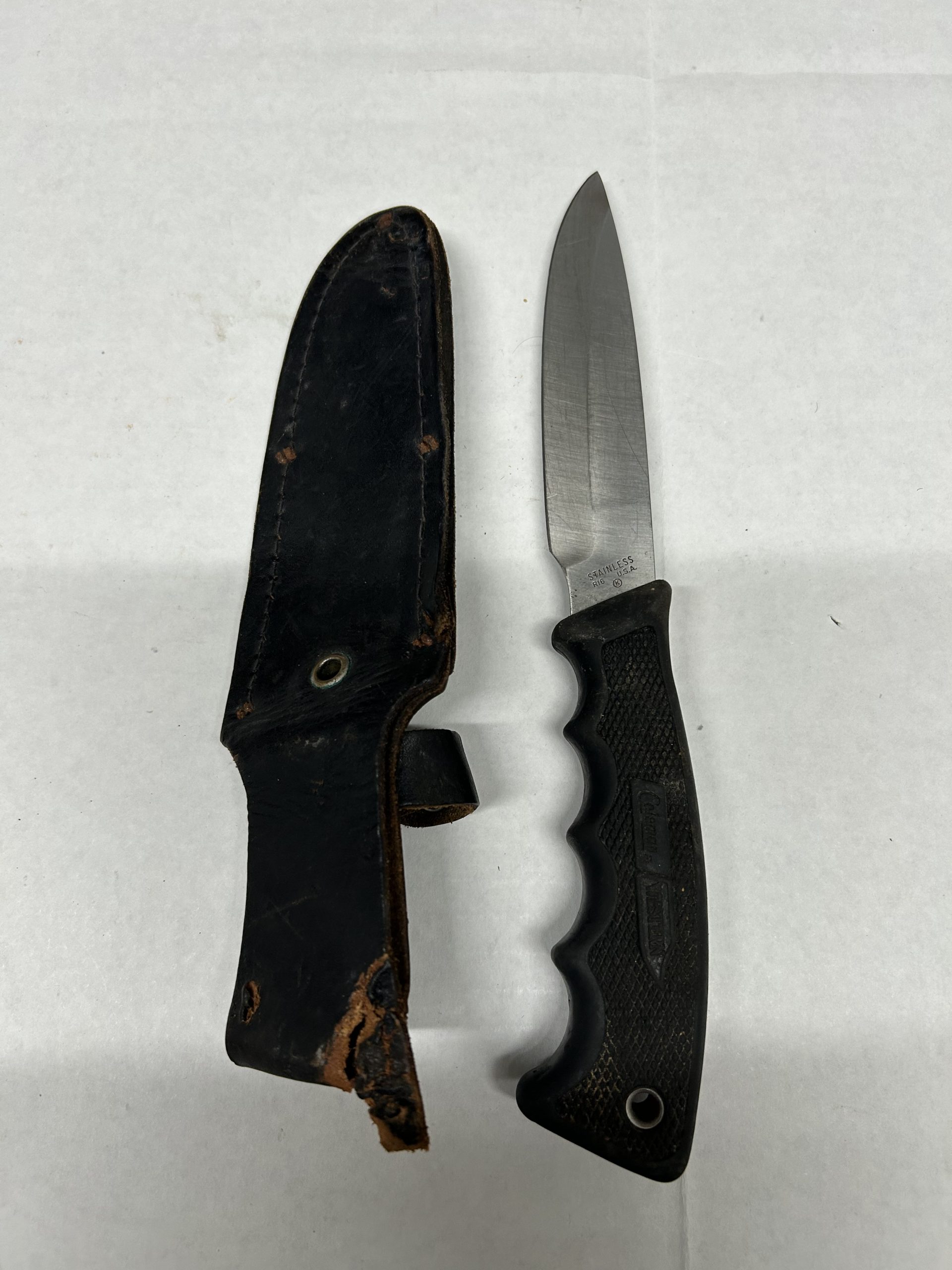 Vintage Western Coleman USA R16 fixed blade knife with original leather sheath